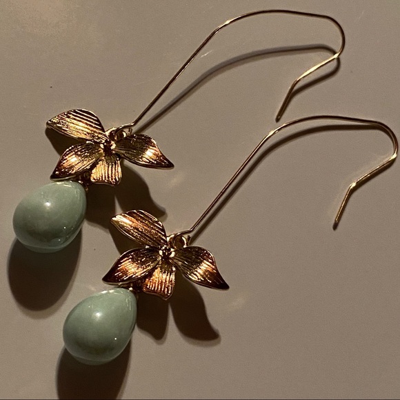 Flower Drop Earing - Picture 3 of 9